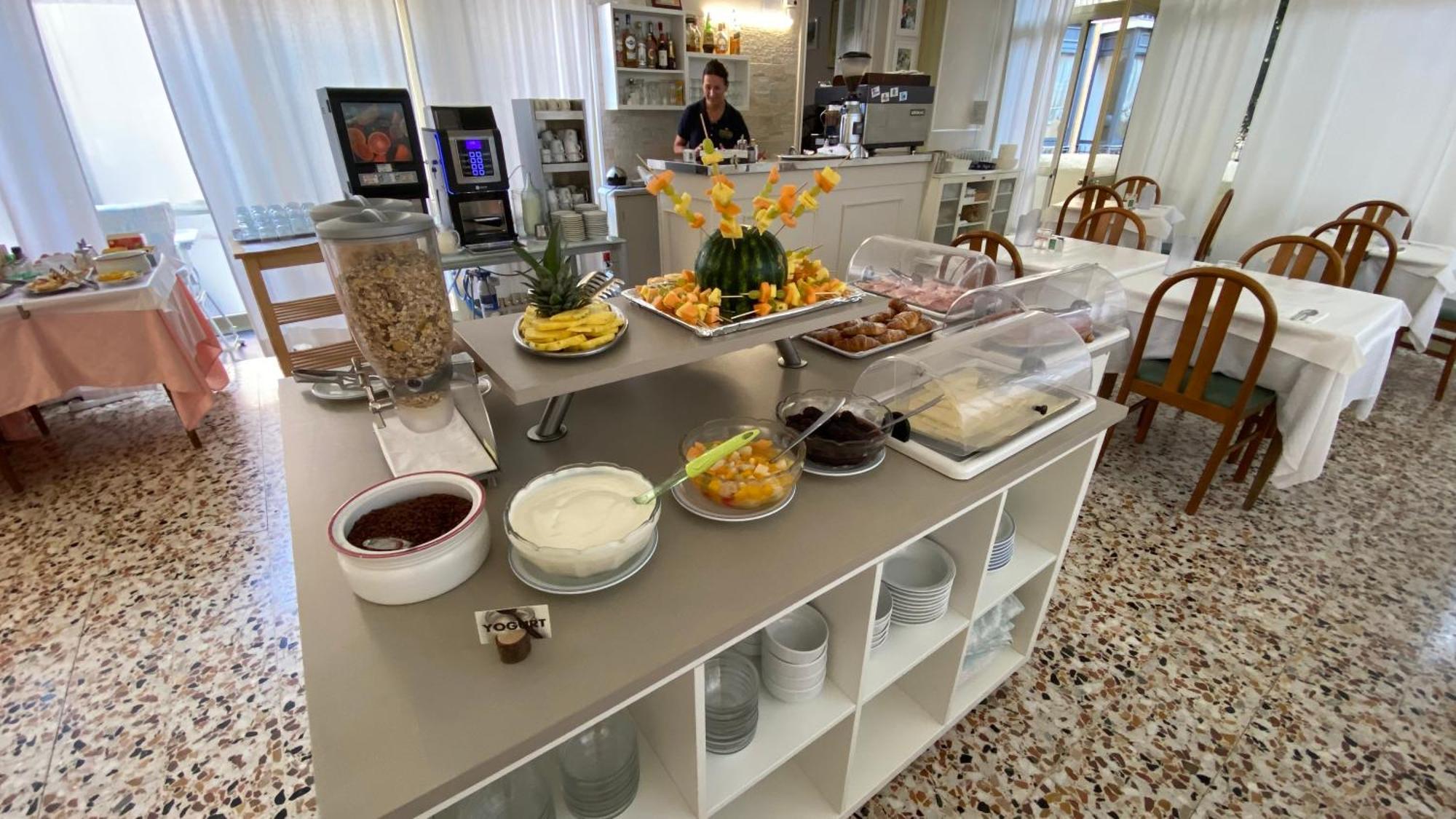 Hotel Fiorenza & Banksia Meuble Аласио Екстериор снимка