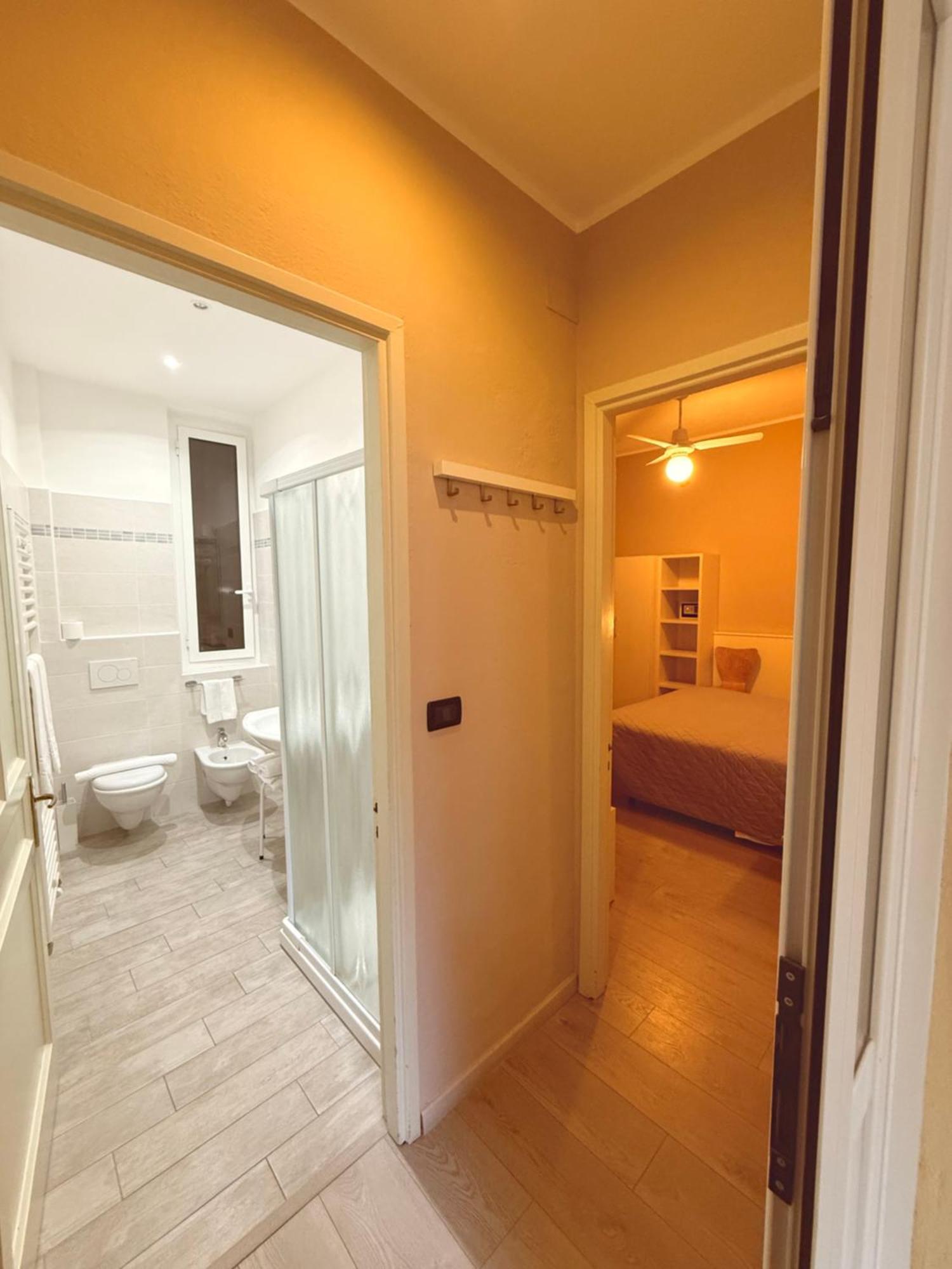 Hotel Fiorenza & Banksia Meuble Аласио Екстериор снимка