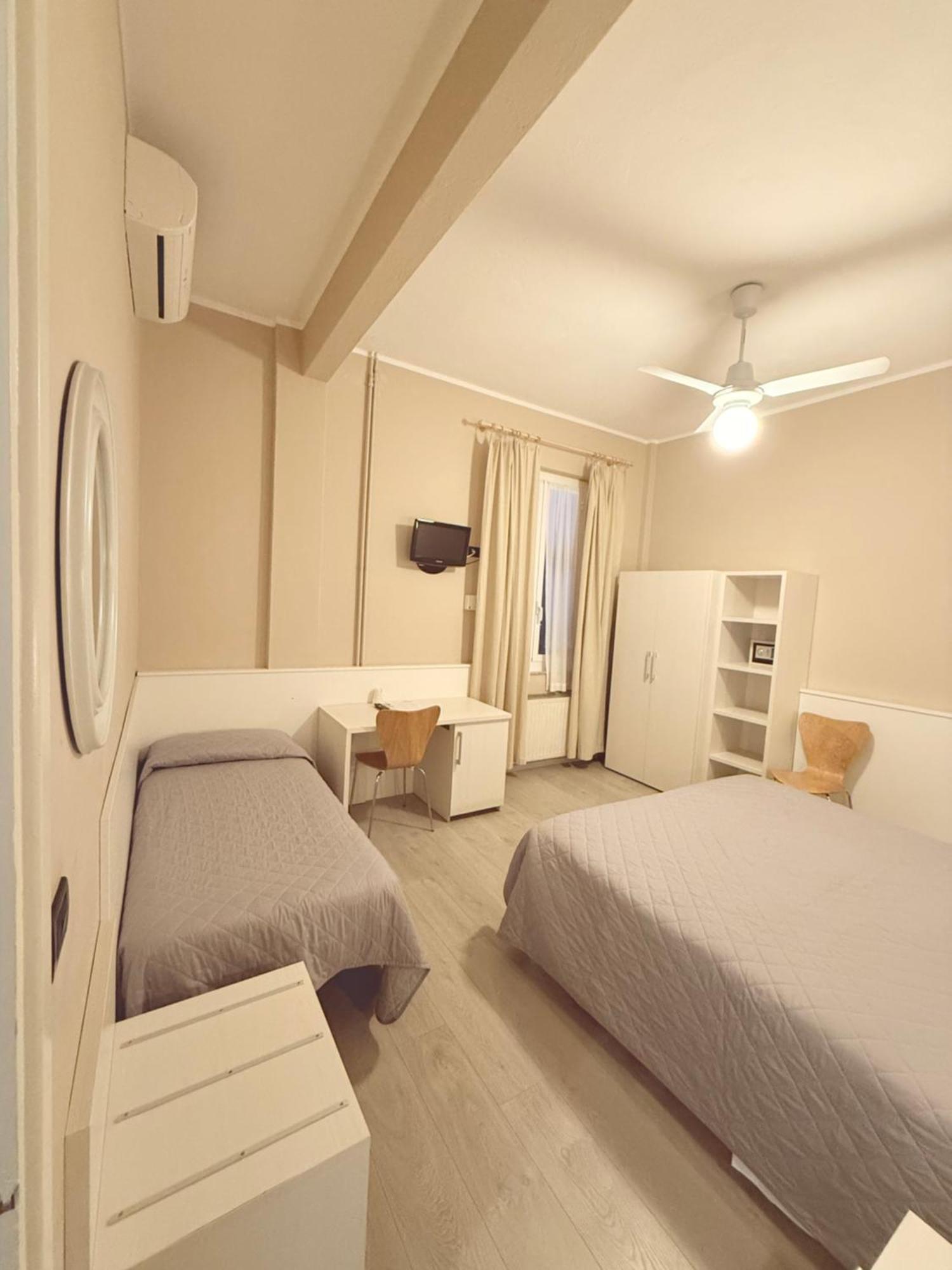 Hotel Fiorenza & Banksia Meuble Аласио Екстериор снимка