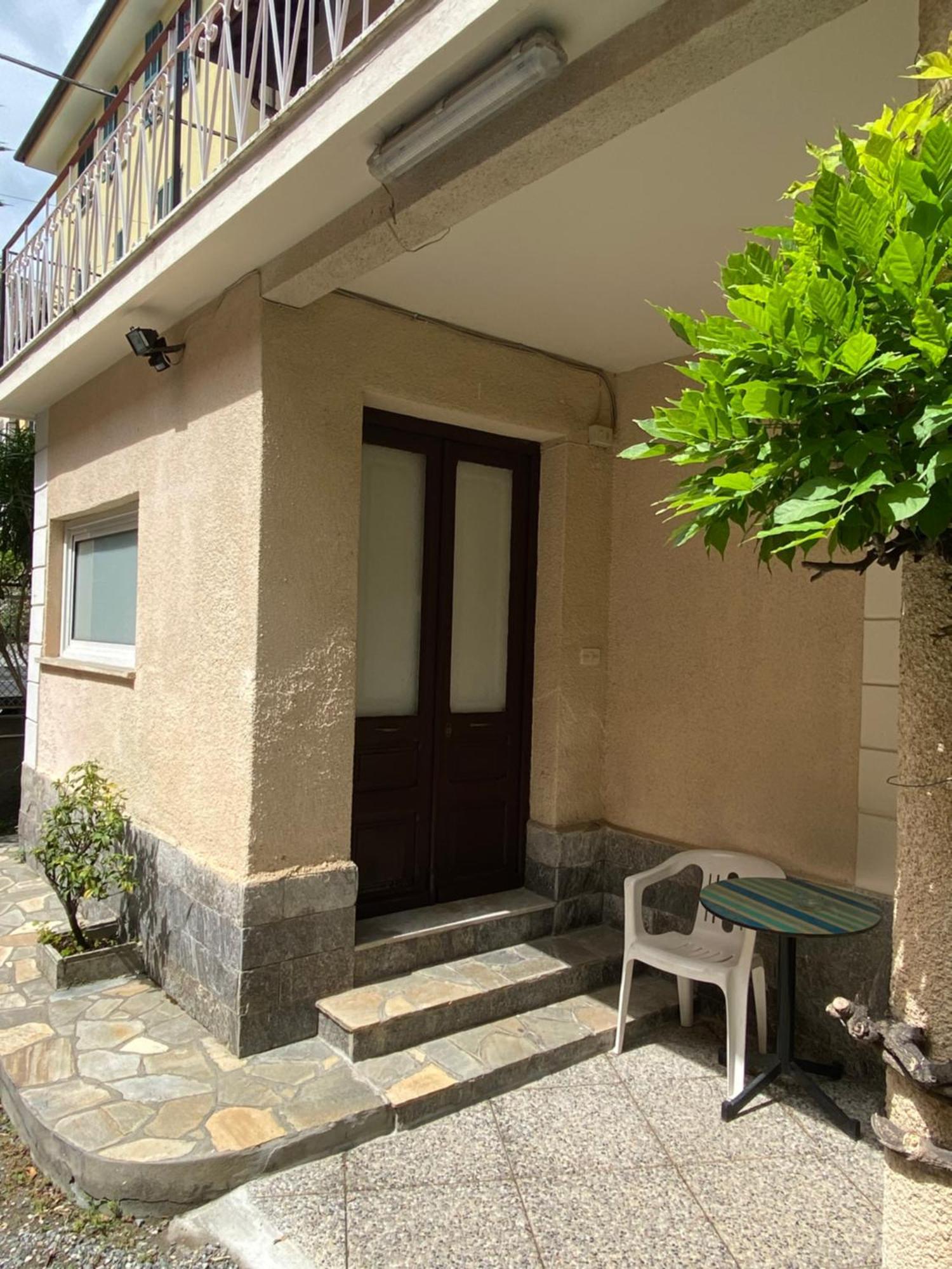 Hotel Fiorenza & Banksia Meuble Аласио Екстериор снимка