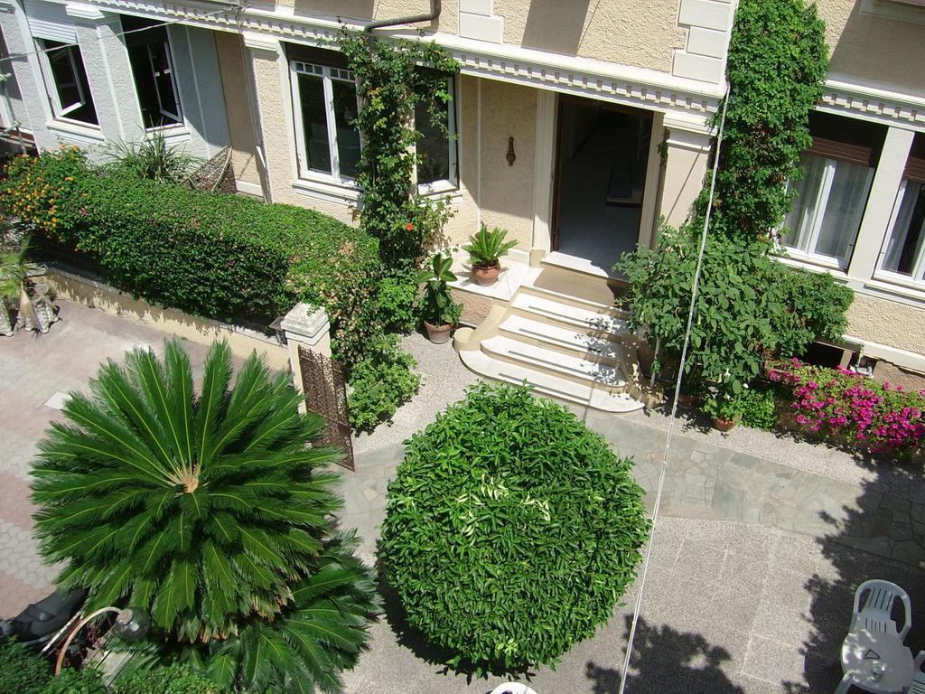 Hotel Fiorenza & Banksia Meuble Аласио Екстериор снимка