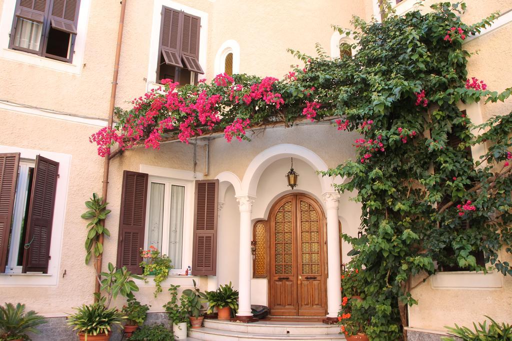 Hotel Fiorenza & Banksia Meuble Аласио Екстериор снимка